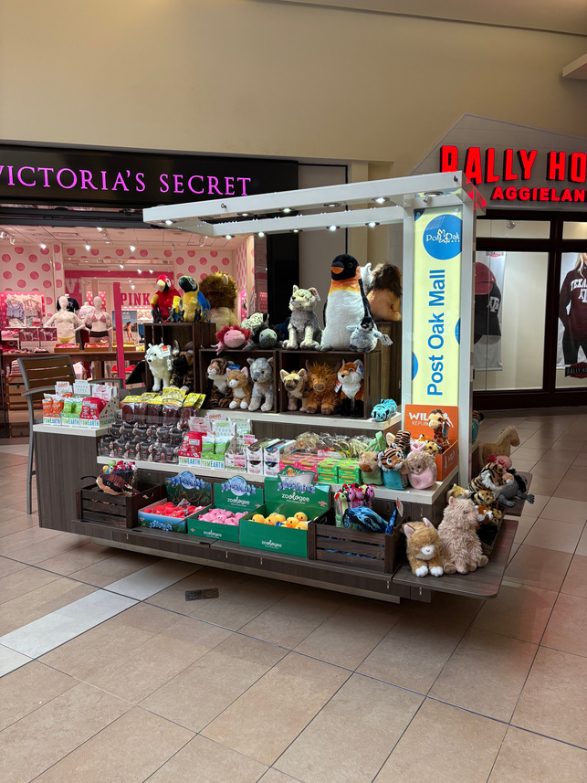 Cuddle Candy Co kiosk at Post Oak Mall, right in front of Victoria's Secret